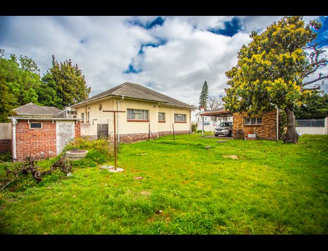 3 BEDROOM HOUSE SOLD IN BOSTON
